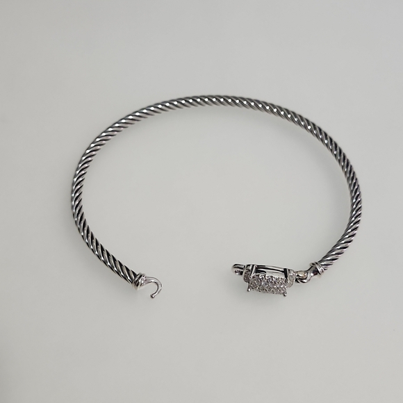 David Yurman Silver Wheaton bracelet with Diamonds - Picture 5 of 5
